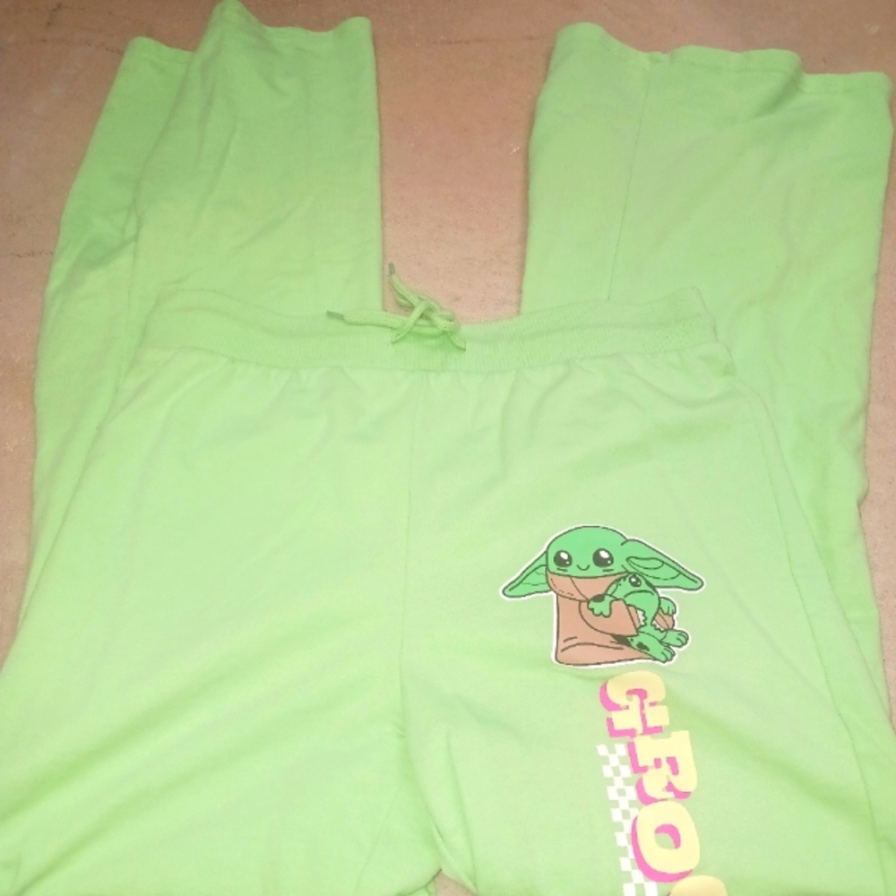 STAR WARS YODA LADIES WOMENS MEDIUM MED M FLARE YOGA PANTS LOUNGEWEAR